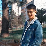 Profesor de música general o piano como instrumento específico para niños y adolescentes. Tengo el grado profesional de piano, y tengo gran interés por enseñar a los demás lo maravilloso que es la música!